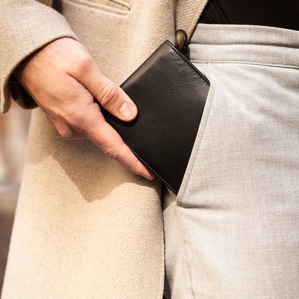 Sydney' AirTag Wallet Black