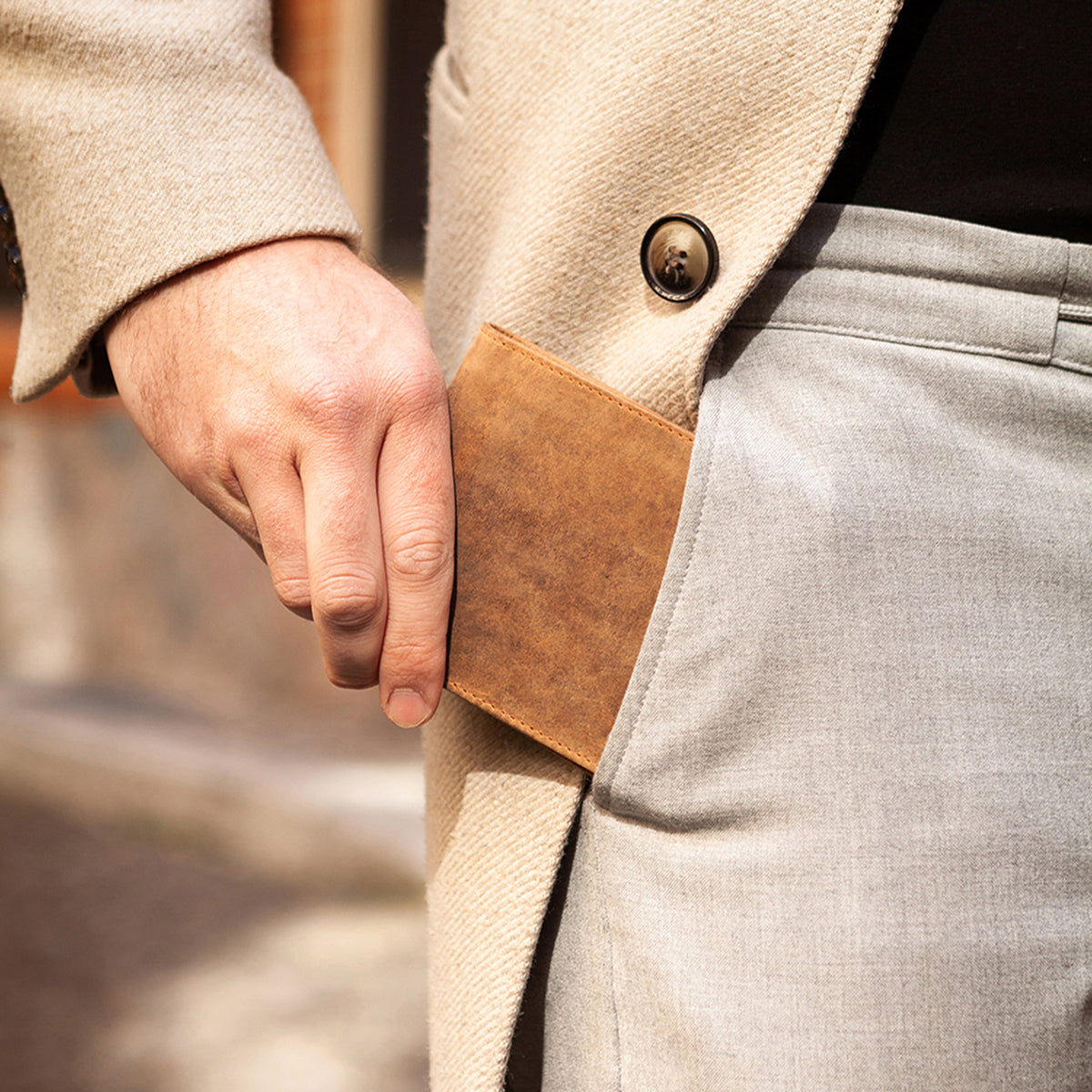 'Sydney' AirTag Wallet Hunter Braun